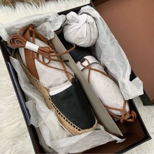 Coach Rita Black and Tan Espadrille Flats Size 5.5